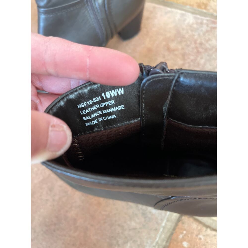 David Tate Model Brown Lambskin bootie size 10 - Picture 6 of 9